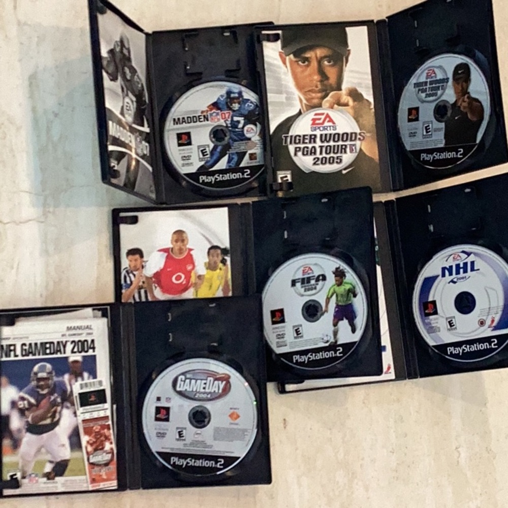 FIFA Soccer & Tiger Woods PGA Tour & NFL Game Day & NHL Game Playstation 2 PS2 - Picture 4 of 5